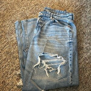 American Eagle Loose Fitting Jeans. They are Curvy 90s Straight leg jeans.